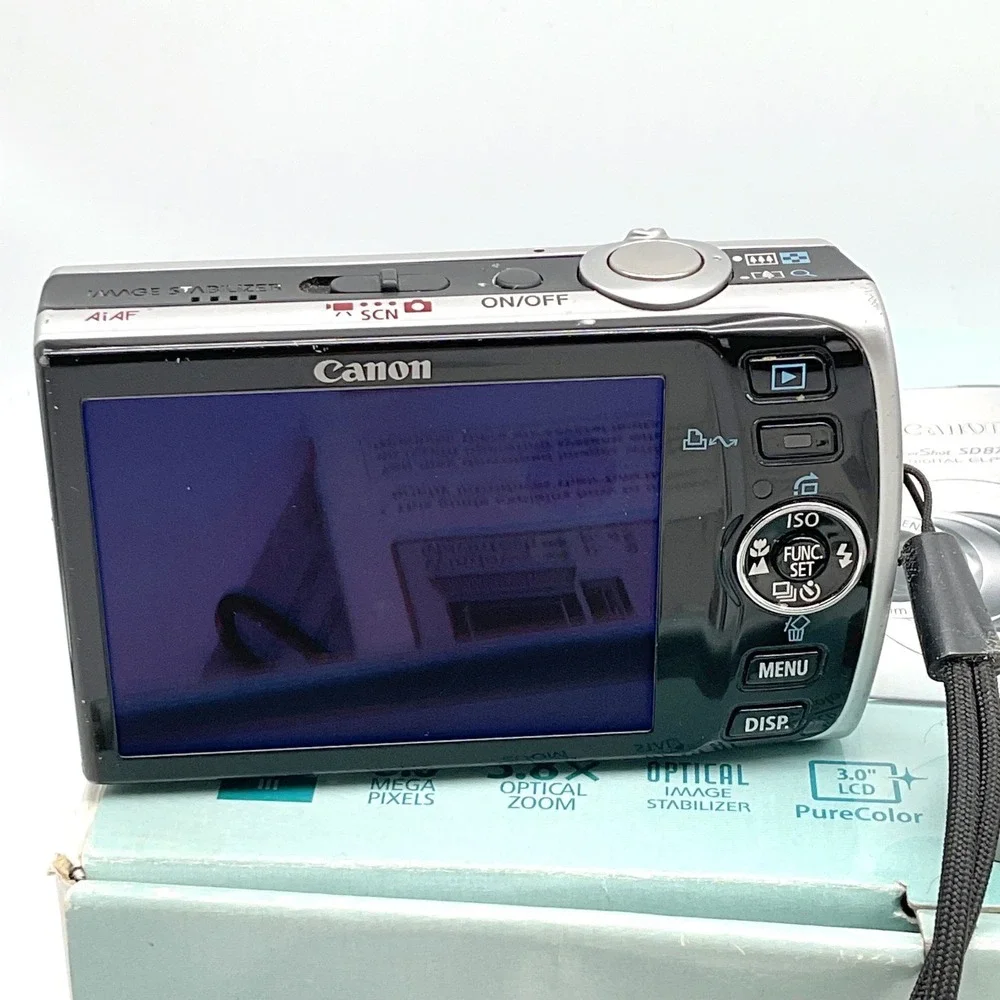 Canon PowerShot SD870 IS Digital ELPH Silver 8.0MP Bundle ⚫️ DOT on Screen ⚫️